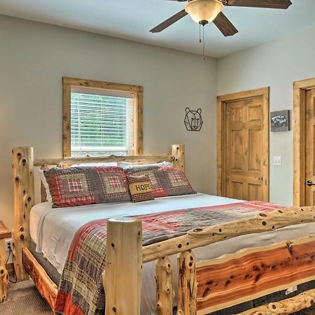 Branson West Cabin With Pool Access And Golfing Εξωτερικό φωτογραφία
