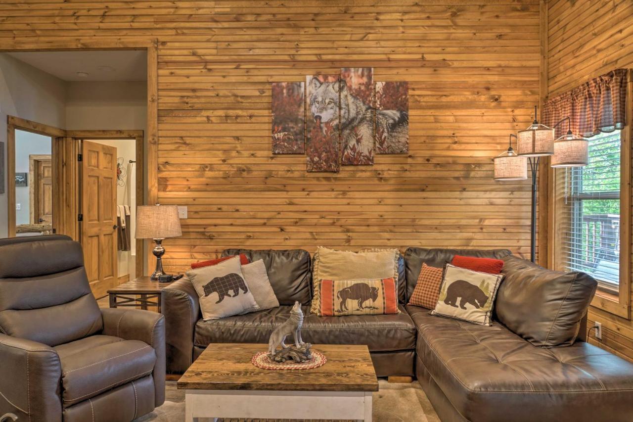Branson West Cabin With Pool Access And Golfing Εξωτερικό φωτογραφία