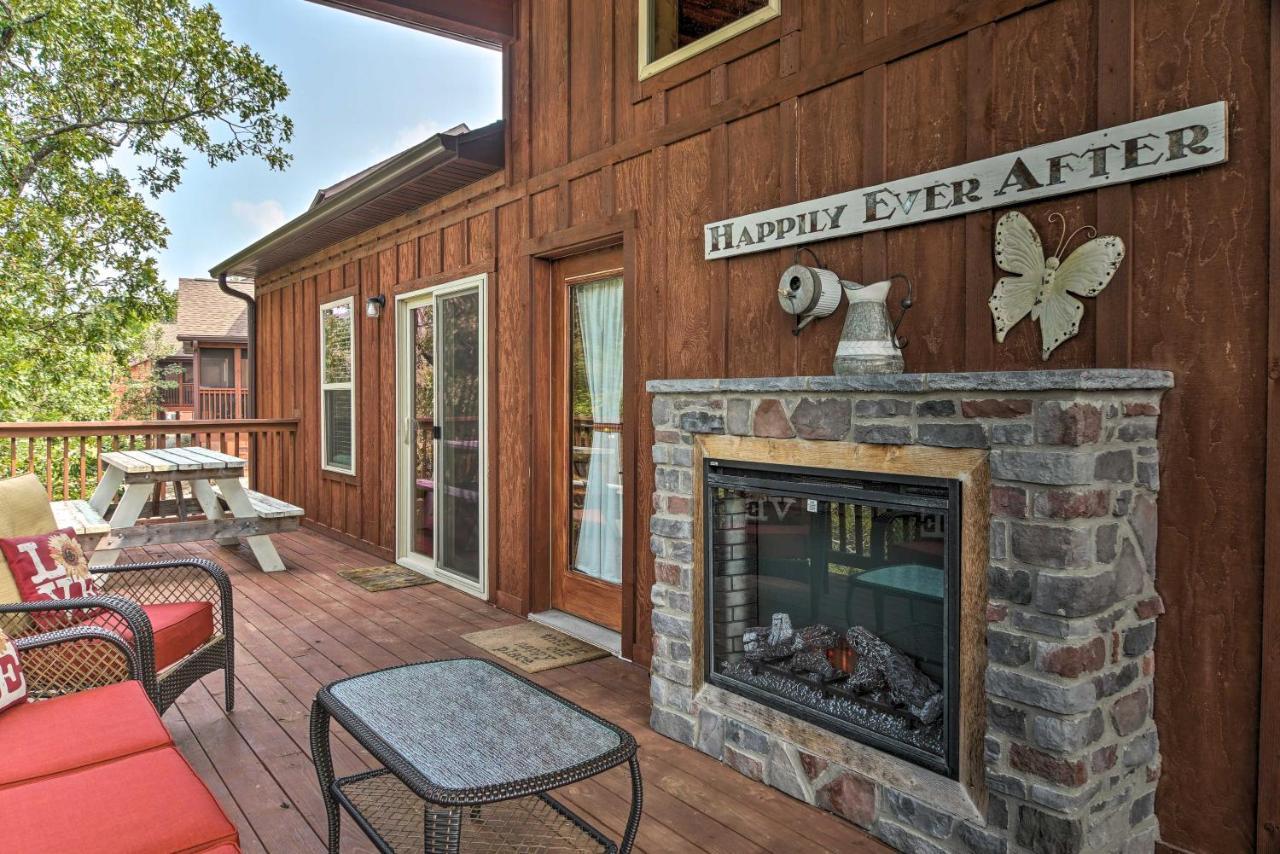 Branson West Cabin With Pool Access And Golfing Εξωτερικό φωτογραφία